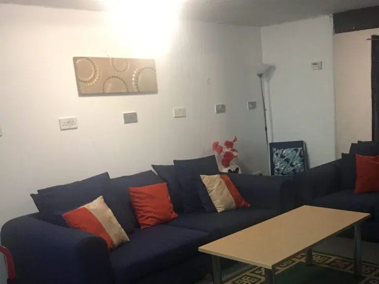 Room-2-768x576